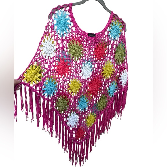 Coco & Carmen Colorful Crochet Women's Poncho - Picture 6 of 9